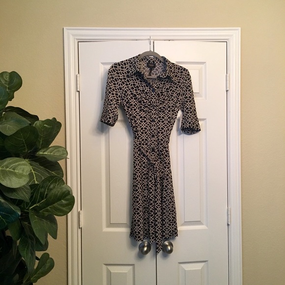 NWT Laundry by Shelli Segal Shirt Dress, Size 6 - Picture 2 of 4